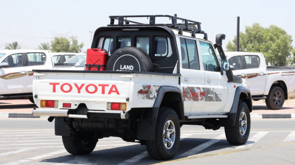 Toyota Land Cruiser Pickup 2014/ White RHD Diesel MT Pickup 4WD view 11