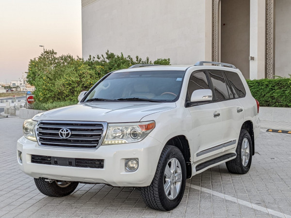 Toyota Land Cruiser 2014  White LHD Petrol AT SUV 4WD