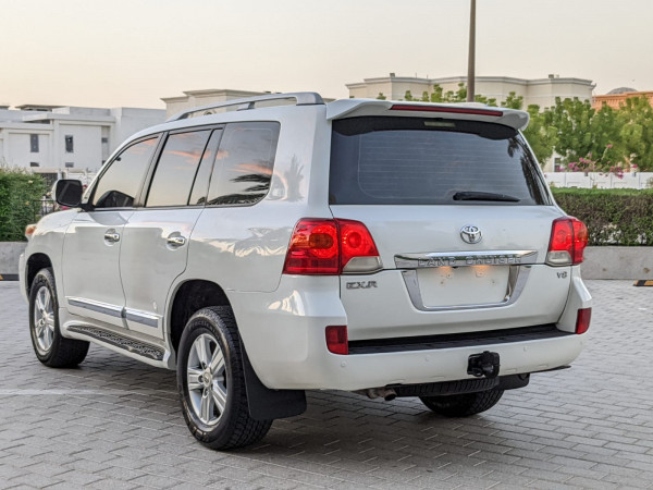 Toyota Land Cruiser 2014  White LHD Petrol AT SUV 4WD view 13