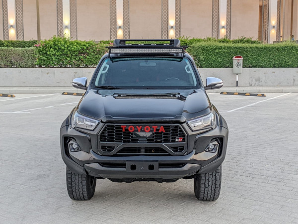 Toyota Hilux 2016/ Black LHD Petrol AT Pickup 4WD view 2