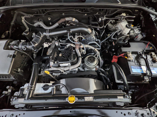 Toyota Hilux 2016/ Black LHD Petrol AT Pickup 4WD view 10