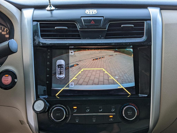 Nissan Altima 2016/ White LHD Petrol AT Sedan 2WD view 2