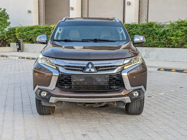 Mitsubishi Montero 2016  Brown LHD Petrol AT SUV 4WD