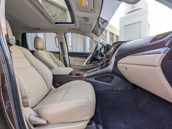 Mitsubishi Montero 2016  Brown LHD Petrol AT SUV 4WD view 2