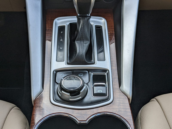 Mitsubishi Montero 2016  Brown LHD Petrol AT SUV 4WD view 7