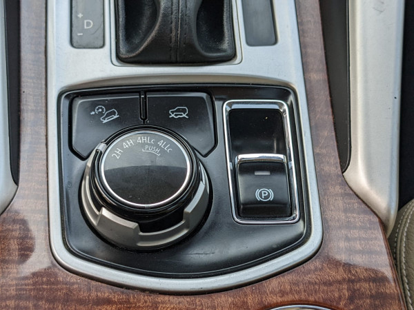 Mitsubishi Montero 2016  Brown LHD Petrol AT SUV 4WD view 11