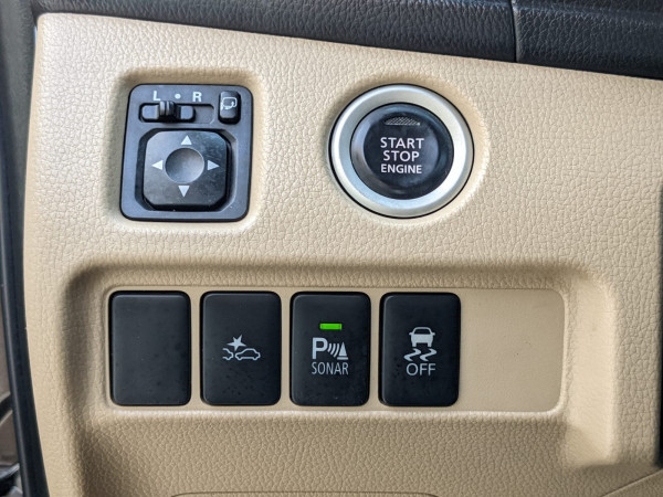 Mitsubishi Montero 2016  Brown LHD Petrol AT SUV 4WD view 13