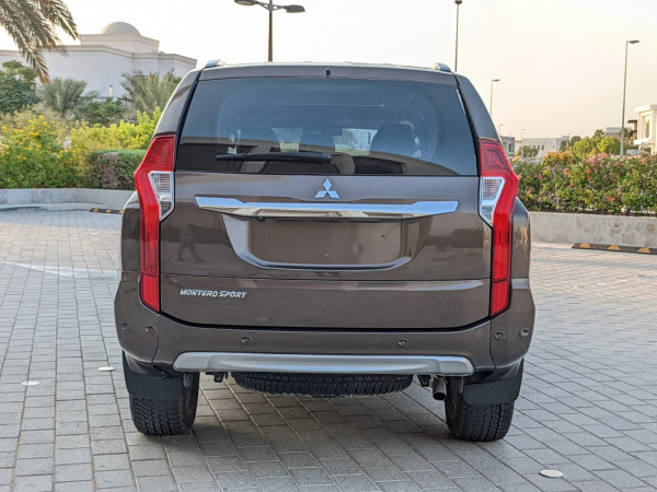 Mitsubishi Montero 2016  Brown LHD Petrol AT SUV 4WD view 18
