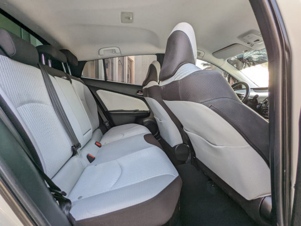 Toyota Prius 2017  White LHD Hybrid AT Sedan 2WD view 7