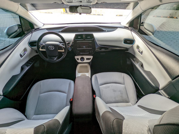 Toyota Prius 2017  White LHD Hybrid AT Sedan 2WD view 8
