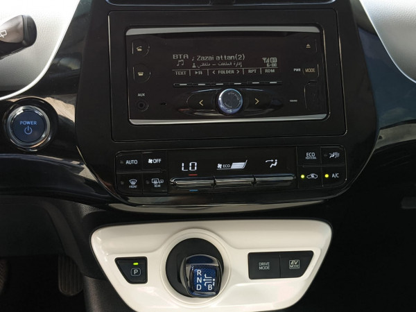 Toyota Prius 2017  White LHD Hybrid AT Sedan 2WD view 13