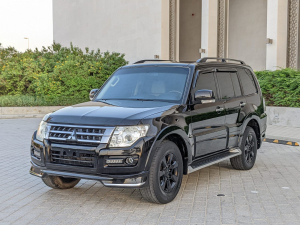 Mitsubishi Pajero 2017  Black LHD Petrol AT SUV 4WD