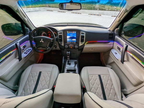 Mitsubishi Pajero 2017  Black LHD Petrol AT SUV 4WD view 8