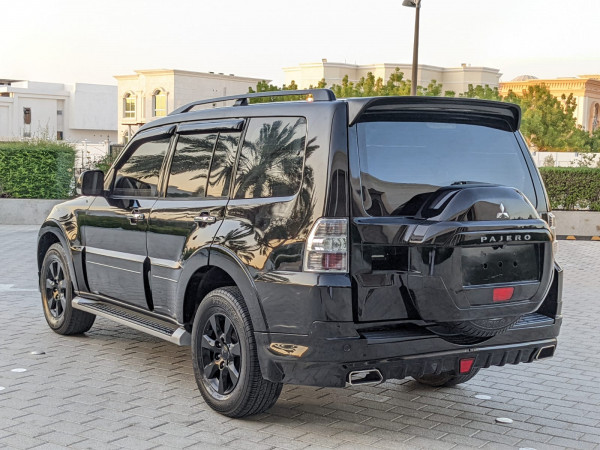 Mitsubishi Pajero 2017  Black LHD Petrol AT SUV 4WD view 12