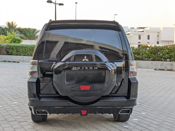 Mitsubishi Pajero 2017  Black LHD Petrol AT SUV 4WD view 13
