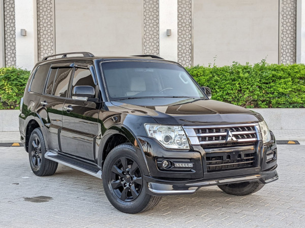 Mitsubishi Pajero 2017  Black LHD Petrol AT SUV 4WD view 18