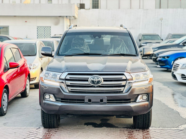 Toyota Land Cruiser 2018  Grey RHD Diesel AT SUV 4WD