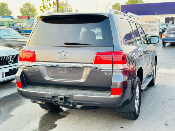 Toyota Land Cruiser 2018  Grey RHD Diesel AT SUV 4WD view 13