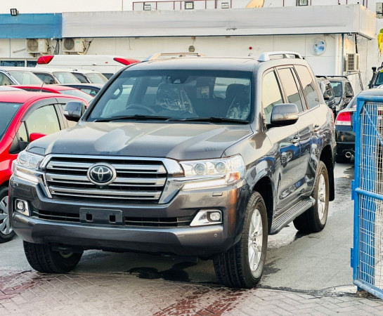 Toyota Land Cruiser 2018  Grey RHD Diesel AT SUV 4WD view 20