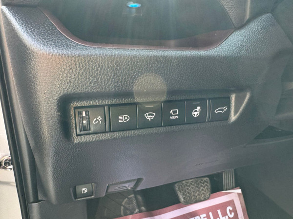Toyota RAV 4 2019  Silver LHD Hybrid AT SUV Crossover 2WD view 5