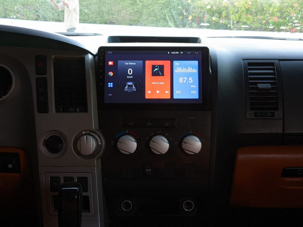 Toyota Tundra 2010  White LHD Petrol AT Pickup 4WD view 5