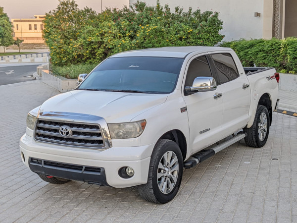 Toyota Tundra 2010  White LHD Petrol AT Pickup 4WD view 11