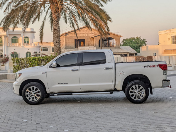 Toyota Tundra 2010  White LHD Petrol AT Pickup 4WD view 12