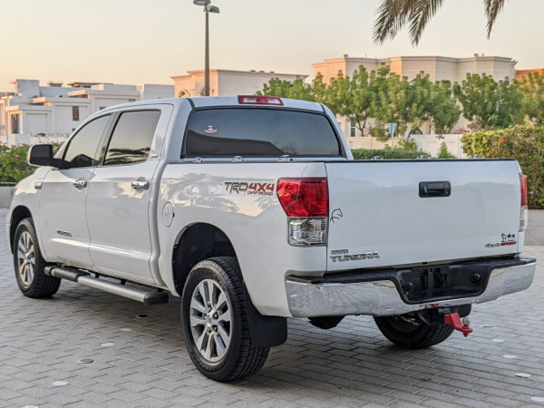 Toyota Tundra 2010  White LHD Petrol AT Pickup 4WD view 13