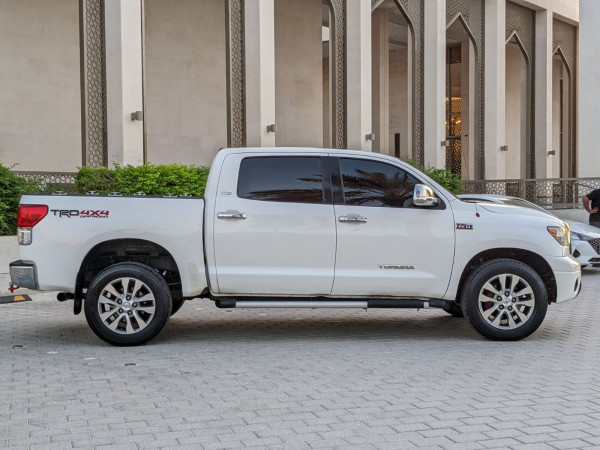 Toyota Tundra 2010  White LHD Petrol AT Pickup 4WD view 16