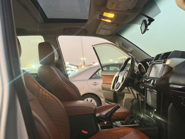 Toyota LAND CRUISER PRADO 2016/ Silver LHD Petrol AT SUV 4WD view 2