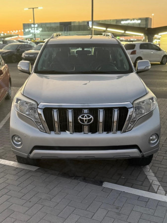 Toyota LAND CRUISER PRADO 2016/ Silver LHD Petrol AT SUV 4WD view 10