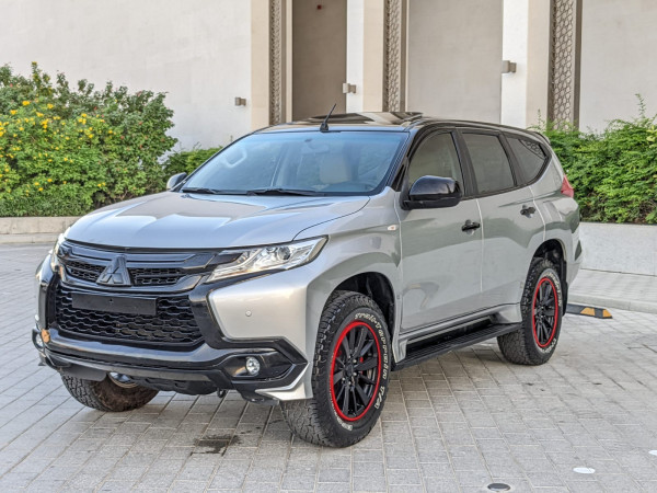 Mitsubishi Montero 2019  Silver LHD Petrol AT SUV 4WD view 15