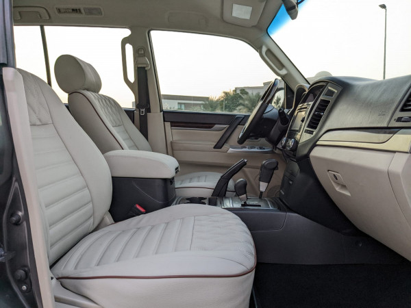 Mitsubishi Pajero 2017  Grey LHD Petrol AT SUV 4WD view 10