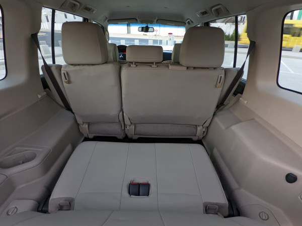 Mitsubishi Pajero 2017  Grey LHD Petrol AT SUV 4WD view 11