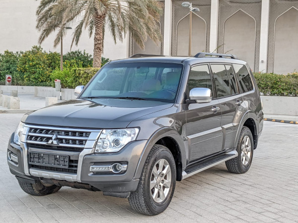Mitsubishi Pajero 2017  Grey LHD Petrol AT SUV 4WD view 12