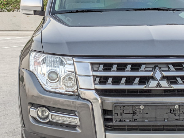 Mitsubishi Pajero 2017  Grey LHD Petrol AT SUV 4WD view 24