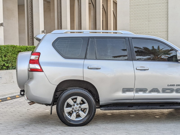 Toyota LAND CRUISER PRADO 2014/ Silver LHD Petrol AT SUV 4WD