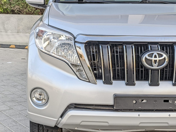 Toyota LAND CRUISER PRADO 2014/ Silver LHD Petrol AT SUV 4WD view 2
