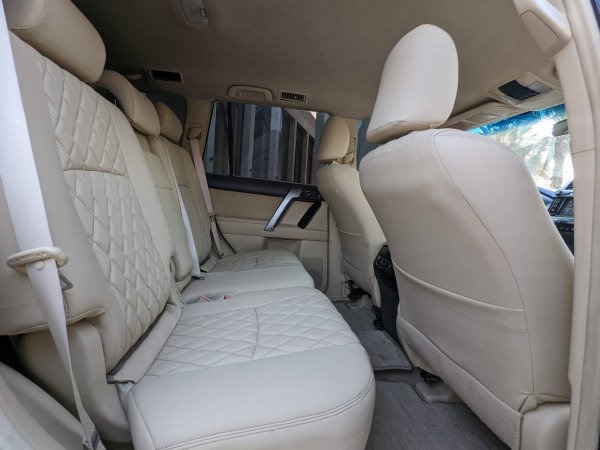 Toyota LAND CRUISER PRADO 2014/ Silver LHD Petrol AT SUV 4WD view 3