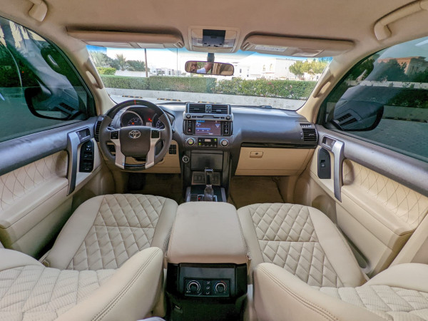 Toyota LAND CRUISER PRADO 2014/ Silver LHD Petrol AT SUV 4WD view 6