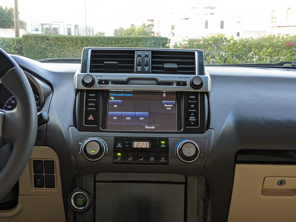 Toyota LAND CRUISER PRADO 2014/ Silver LHD Petrol AT SUV 4WD view 8