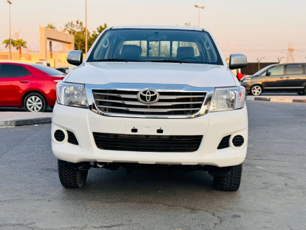 Toyota Hilux 2013  White LHD Diesel MT Pickup 4WD view 6
