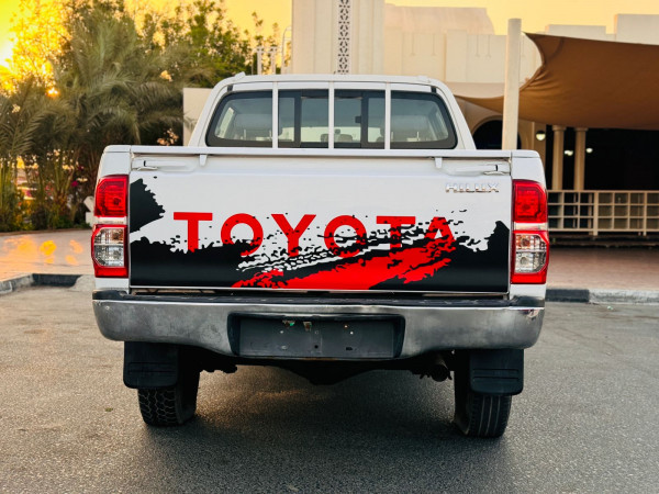 Toyota Hilux 2013  White LHD Diesel MT Pickup 4WD view 8