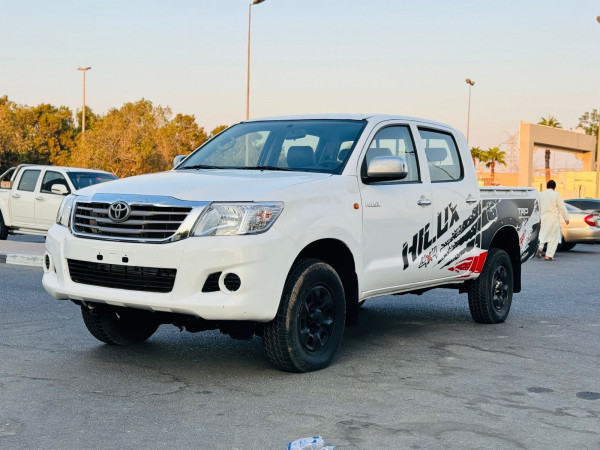Toyota Hilux 2013  White LHD Diesel MT Pickup 4WD view 9