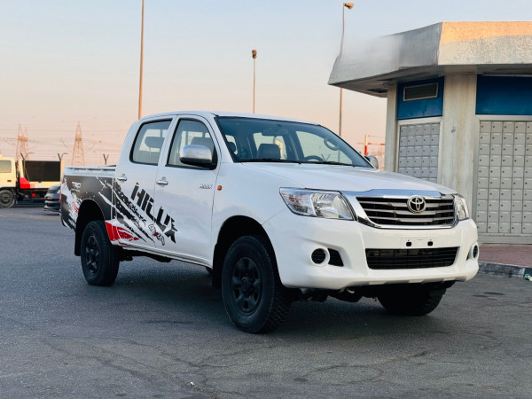 Toyota Hilux 2013  White LHD Diesel MT Pickup 4WD view 13