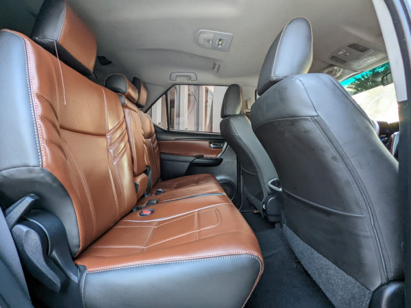 Toyota Fortuner 2016  Black LHD Petrol AT SUV 4WD view 2