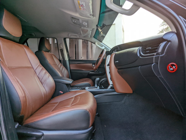 Toyota Fortuner 2016  Black LHD Petrol AT SUV 4WD view 3