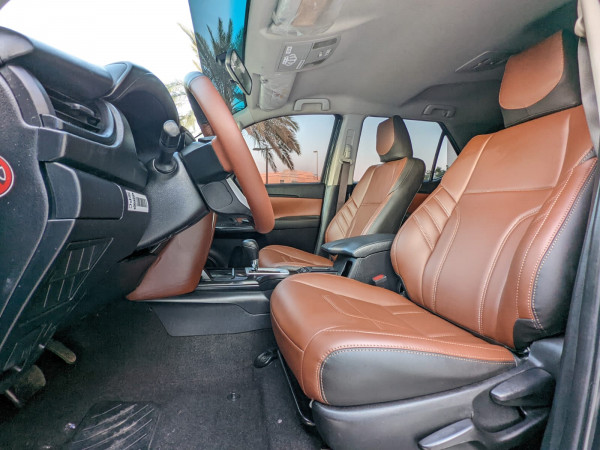 Toyota Fortuner 2016  Black LHD Petrol AT SUV 4WD view 8