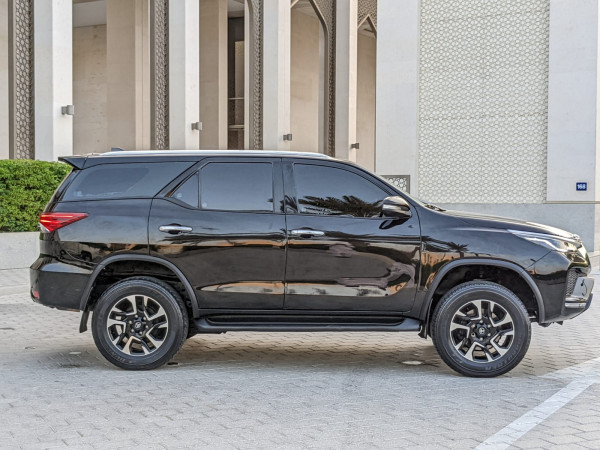 Toyota Fortuner 2016  Black LHD Petrol AT SUV 4WD view 15