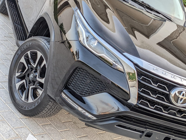 Toyota Fortuner 2016  Black LHD Petrol AT SUV 4WD view 18
